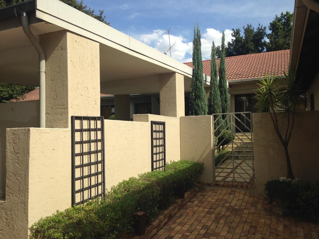 A Hundred Thousand Welcomes B&B Sandton Exterior foto